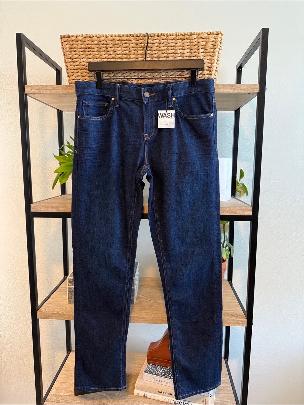 NWT Gap Real Straight Mid-Rise Dark Wash Jeans, 31 Regular